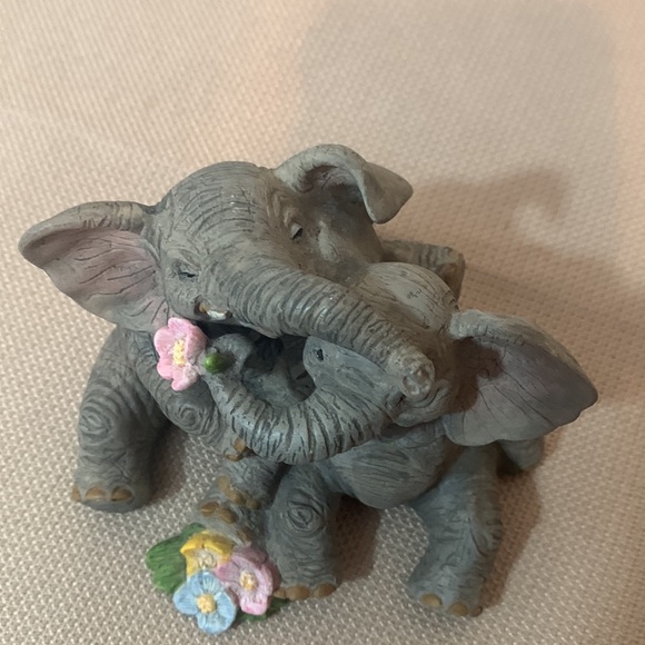 Lenox Elephant Sweethearts 2004 - Picture 2 of 8